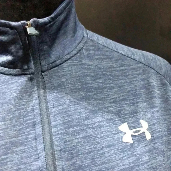 Under Armor Loose Fit athletic pullover/jacket, 1/4 zip,logo graphic,lightweight - Picture 2 of 8
